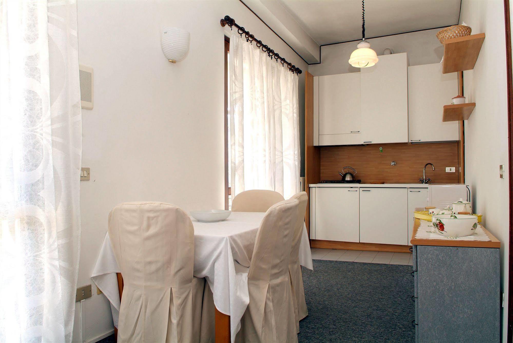 Residence Alba Colombare Di Sirmione Exteriér fotografie